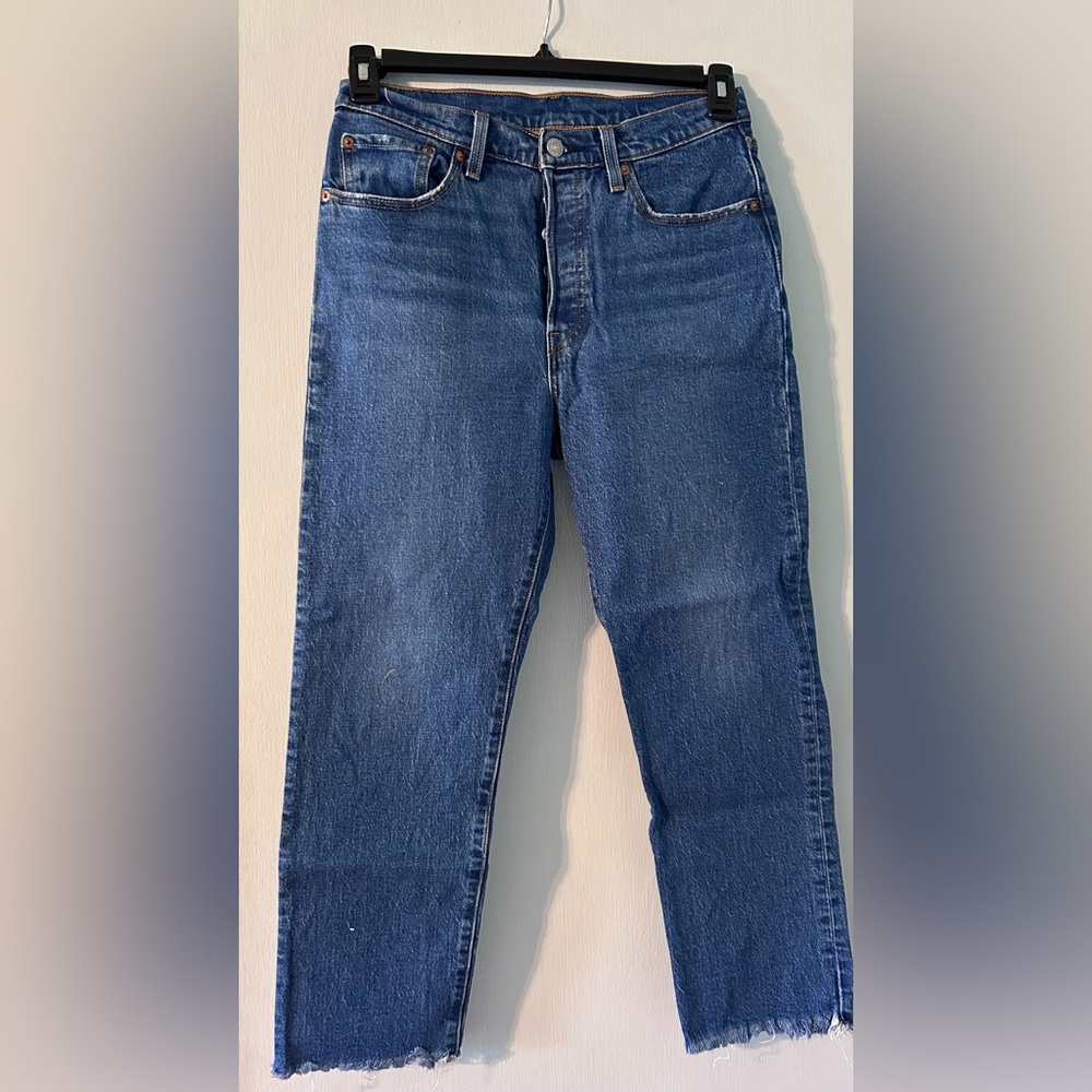 Women’s levi’s jeans.